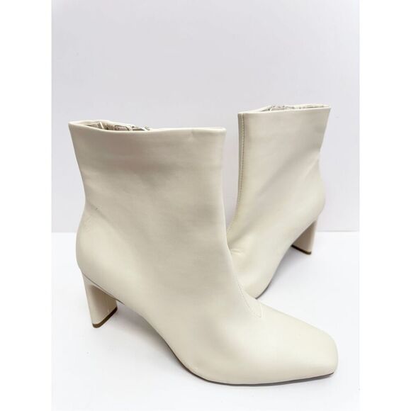 Alfani Boots Size 10 Cream Square Toe Block Heel‎ Faux Leather Rubber Sole - Picture 3 of 11